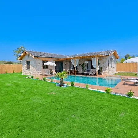 Nomade Seydikemer Korunakli Havuzlu Muhafazakar Vila Fethiye
