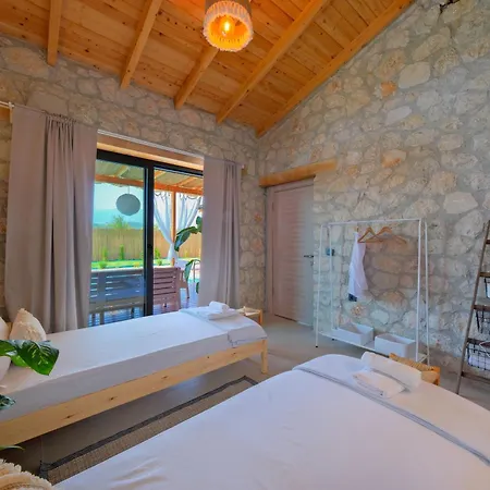 Nomade Seydikemer Korunakli Havuzlu Muhafazakar Vila
