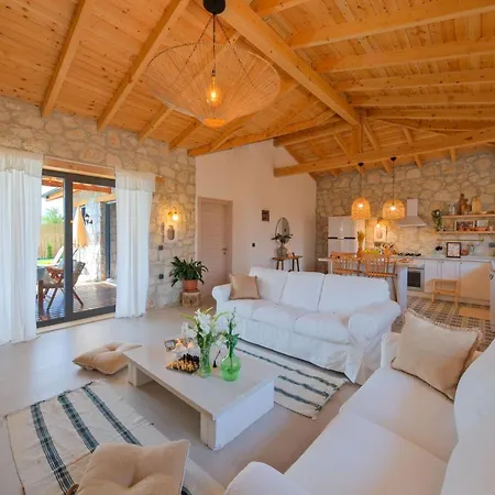 Vila Nomade Seydikemer Korunakli Havuzlu Muhafazakar