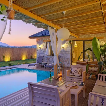Vila Nomade Seydikemer Korunakli Havuzlu Muhafazakar *